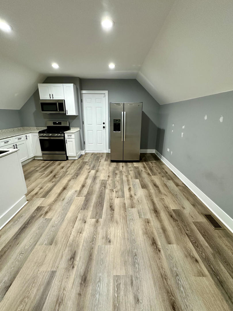 2713 W Gladys Avenue - Photo 3