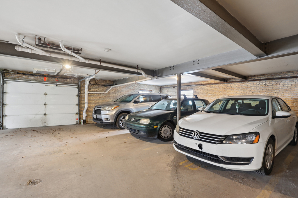 2147 Ridge Avenue - Photo 20
