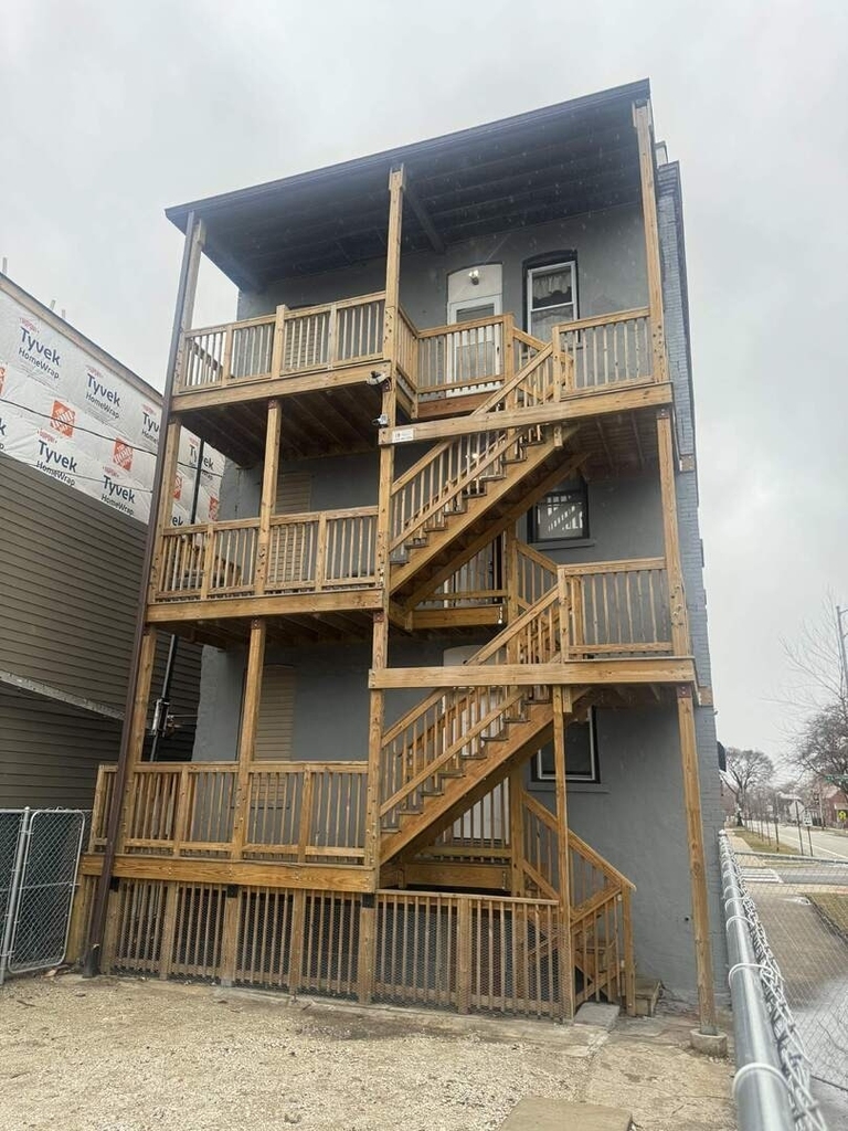 6601 S Langley Avenue - Photo 10