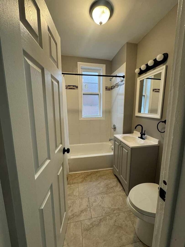6601 S Langley Avenue - Photo 4