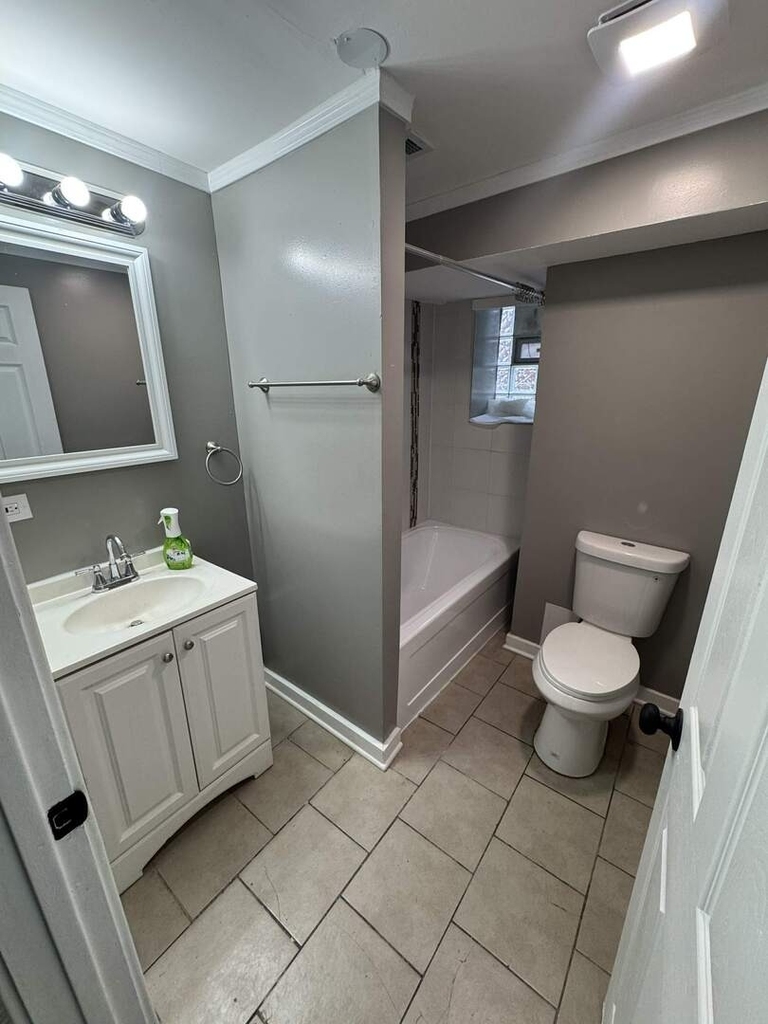 6601 S Langley Avenue - Photo 8