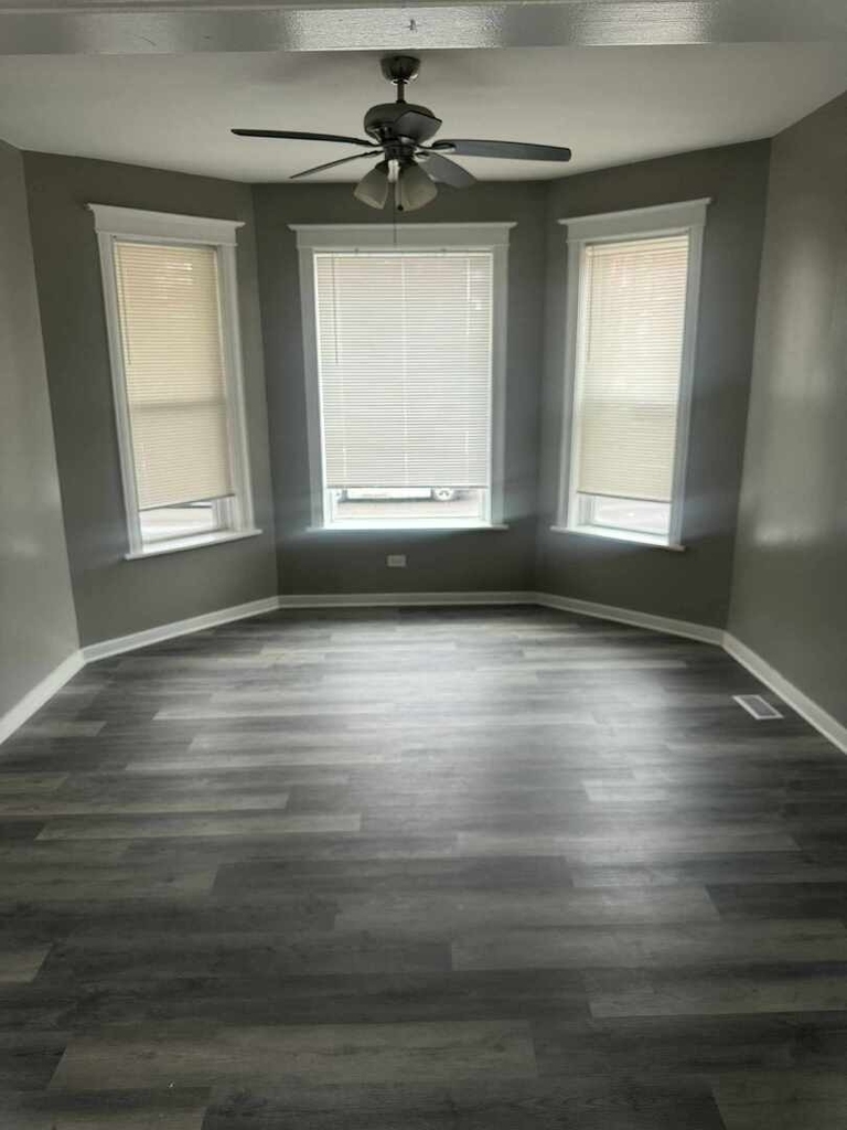6601 S Langley Avenue - Photo 1