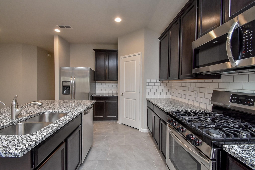 1427 Central Heights Drive - Photo 11