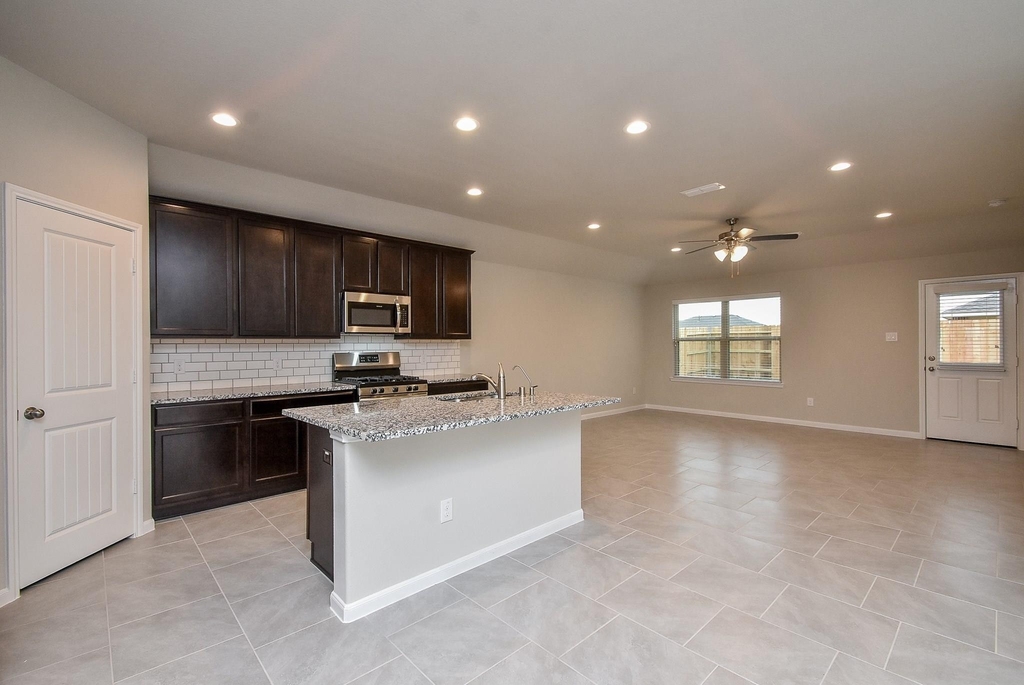 1427 Central Heights Drive - Photo 7