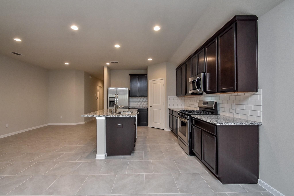 1427 Central Heights Drive - Photo 10