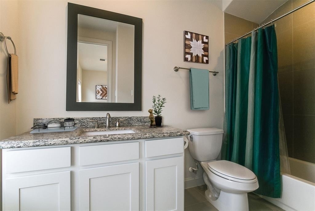 2010 Beall Street - Photo 5