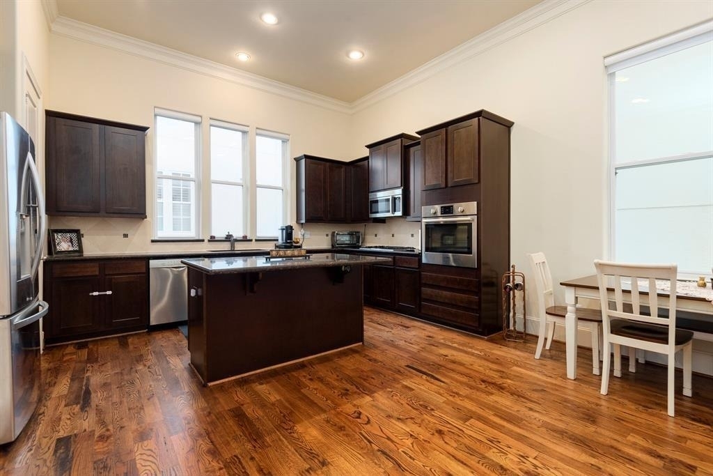 2010 Beall Street - Photo 14