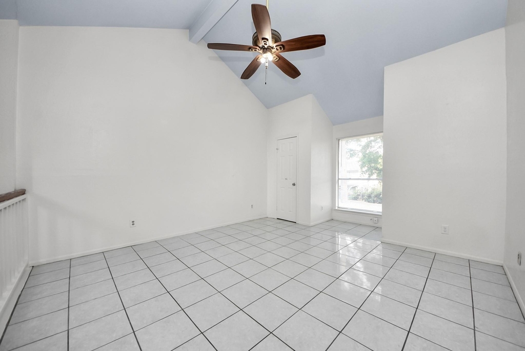 15614 Barbarossa Drive - Photo 13