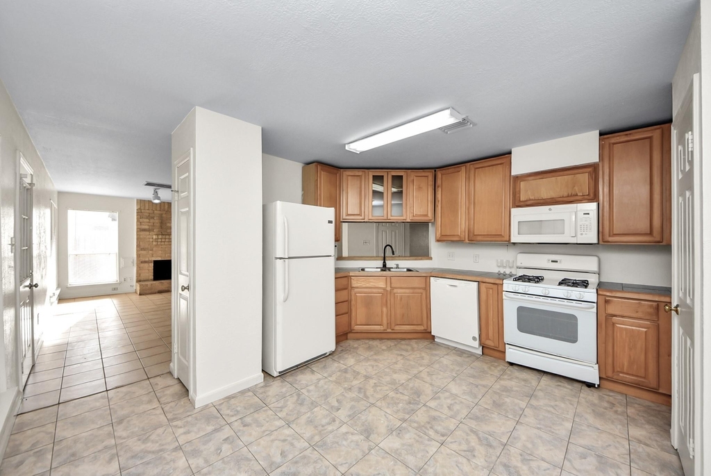 15614 Barbarossa Drive - Photo 1
