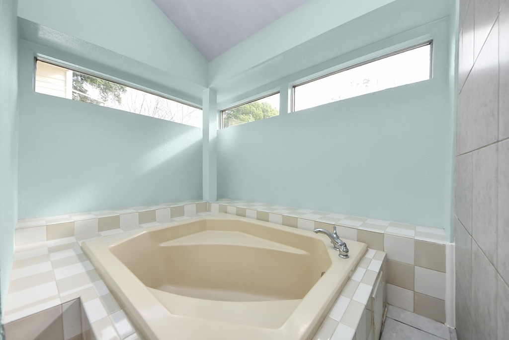 15614 Barbarossa Drive - Photo 30