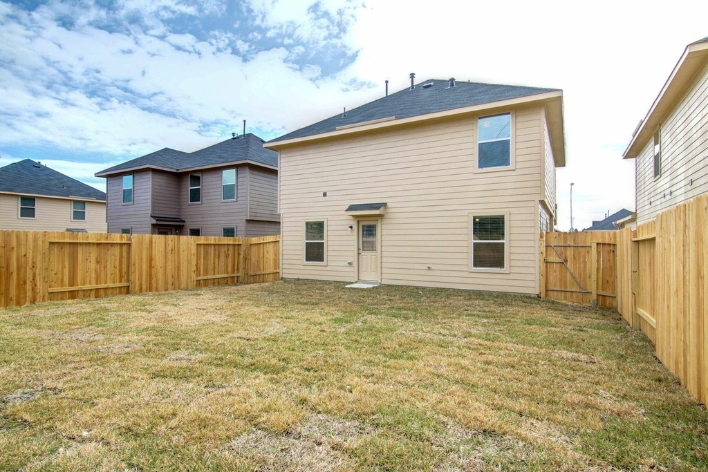 2323 Kolby Way - Photo 1