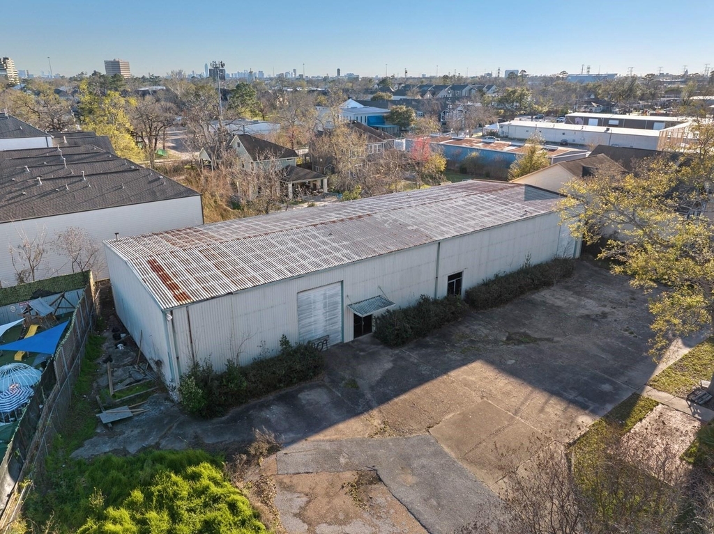 911 Fisher Street - Photo 1
