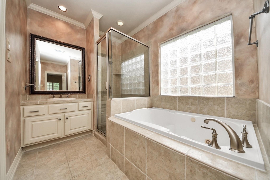 14207 Jade Cove Drive - Photo 13
