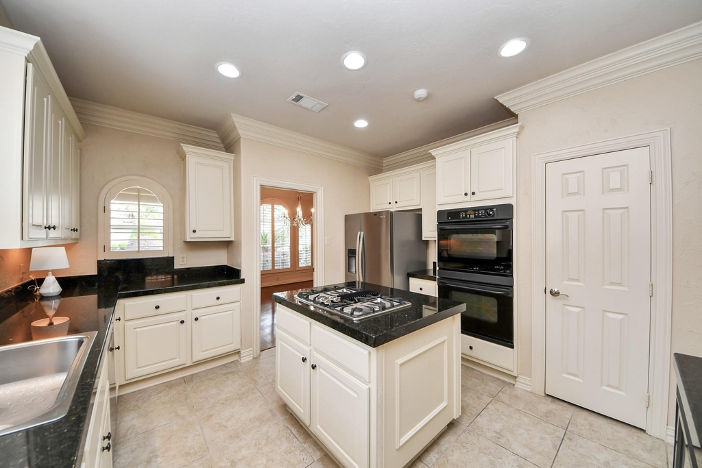 14207 Jade Cove Drive - Photo 8