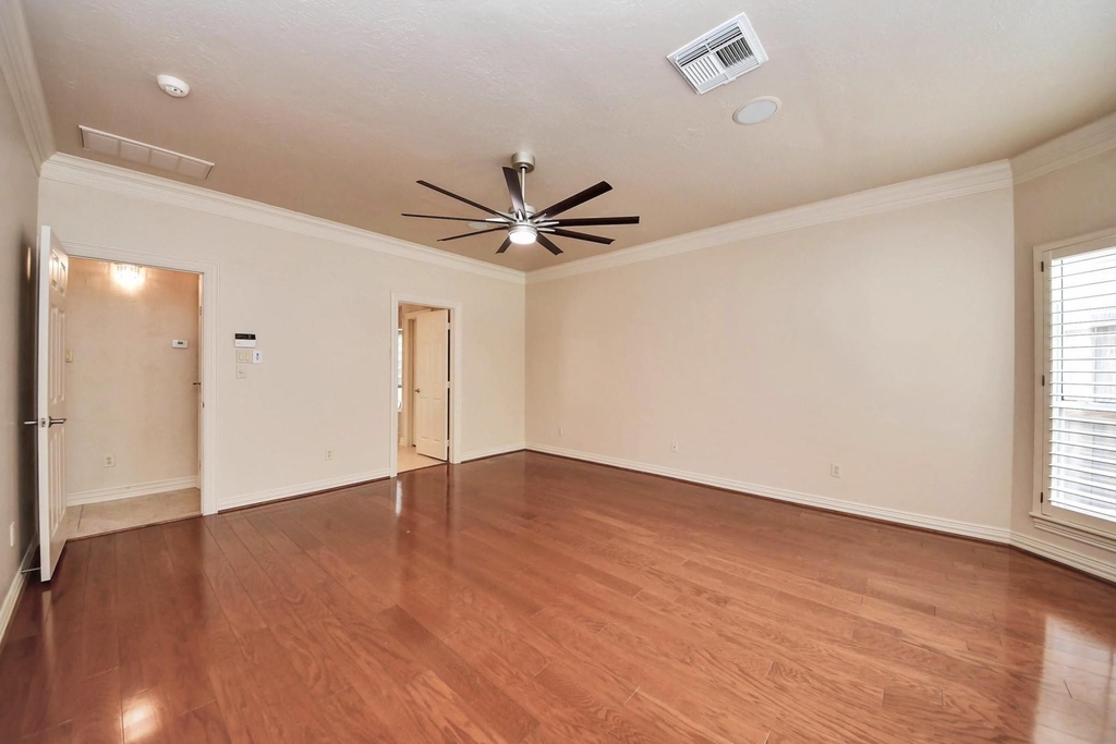 14207 Jade Cove Drive - Photo 11
