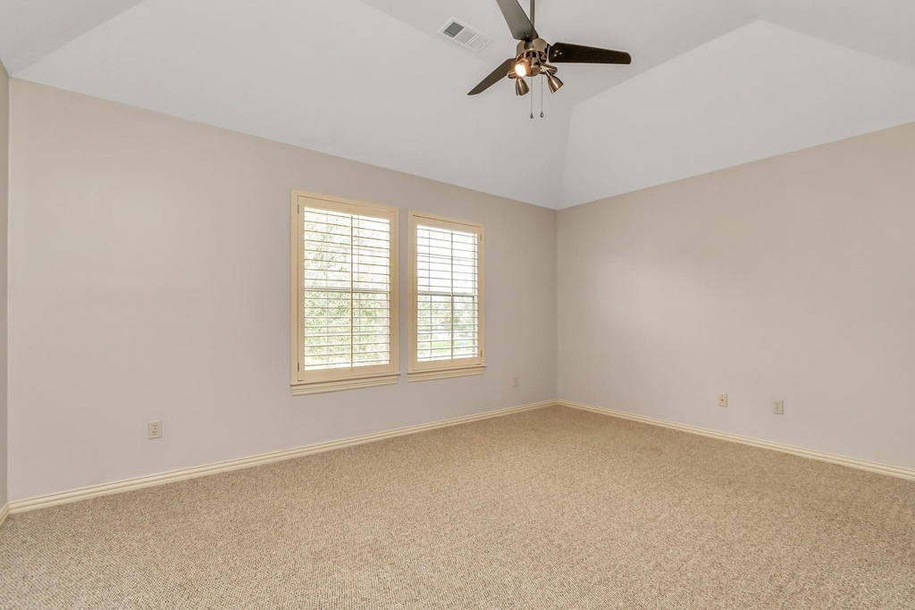 14207 Jade Cove Drive - Photo 17
