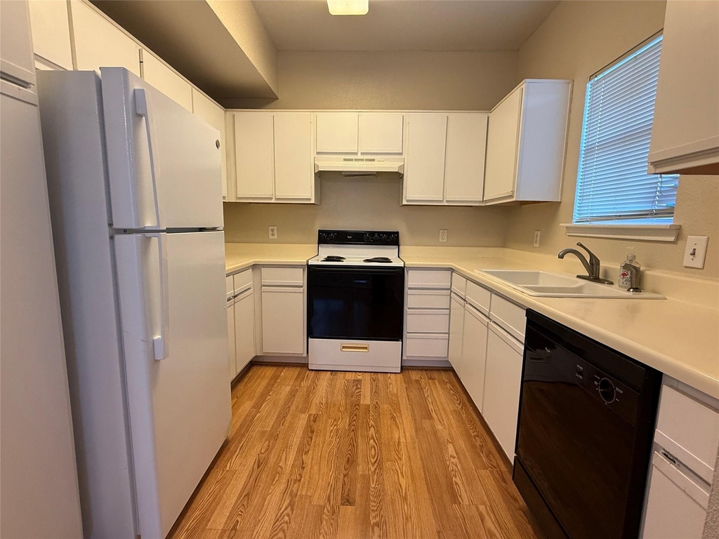 1330 Old Spanish Trail - Photo 1