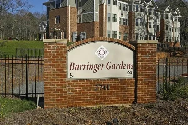 2741 Carver Rd - Photo 1