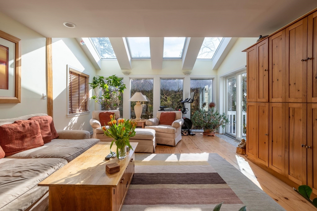 774 Middle - Photo 20