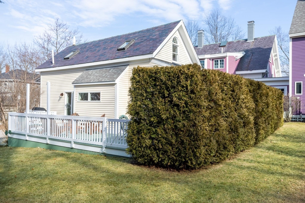 774 Middle - Photo 4