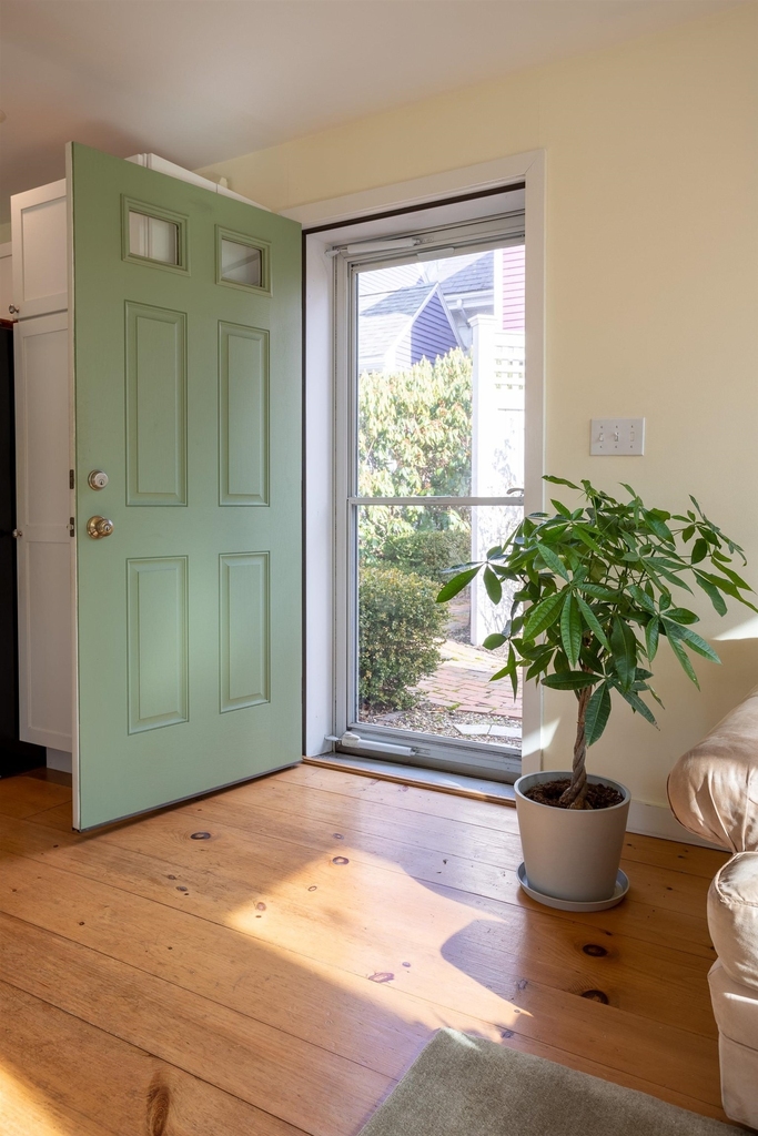 774 Middle - Photo 23