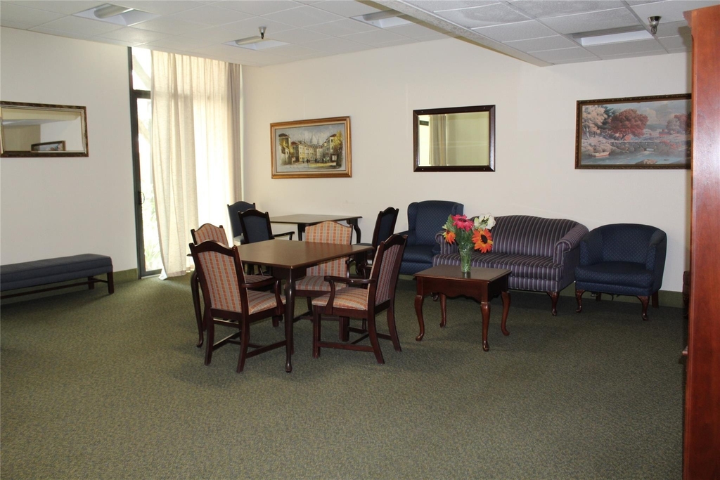 255 S Hill St - Photo 15