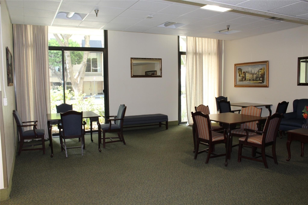 255 S Hill St - Photo 17