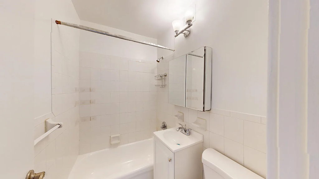 East 38th Street - Photo 12