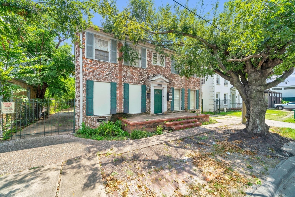 1939 Richmond Avenue - Photo 11