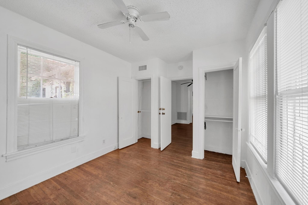 1939 Richmond Avenue - Photo 6