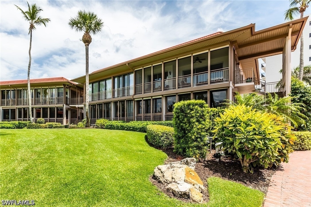 2203 Gulf Shore Boulevard N - Photo 1