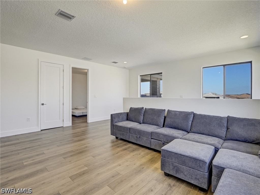 5126 Penella Avenue - Photo 32