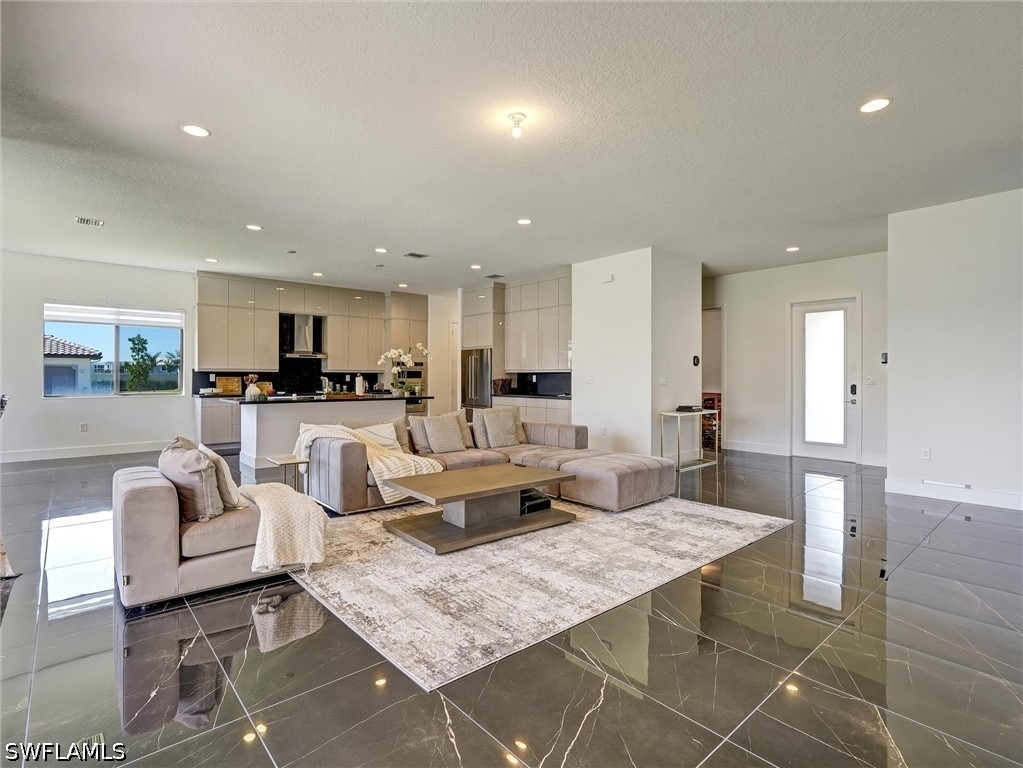 5126 Penella Avenue - Photo 3