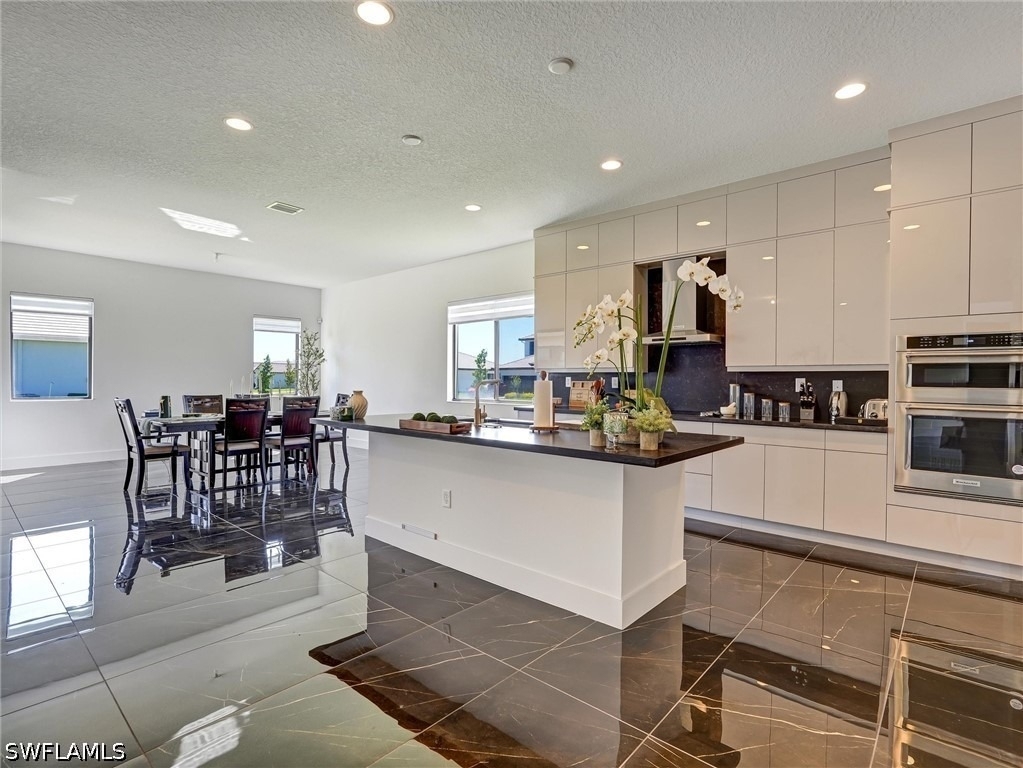 5126 Penella Avenue - Photo 8