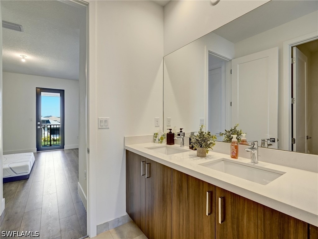 5126 Penella Avenue - Photo 35