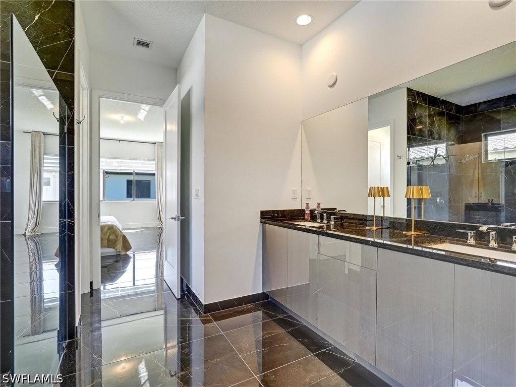 5126 Penella Avenue - Photo 24