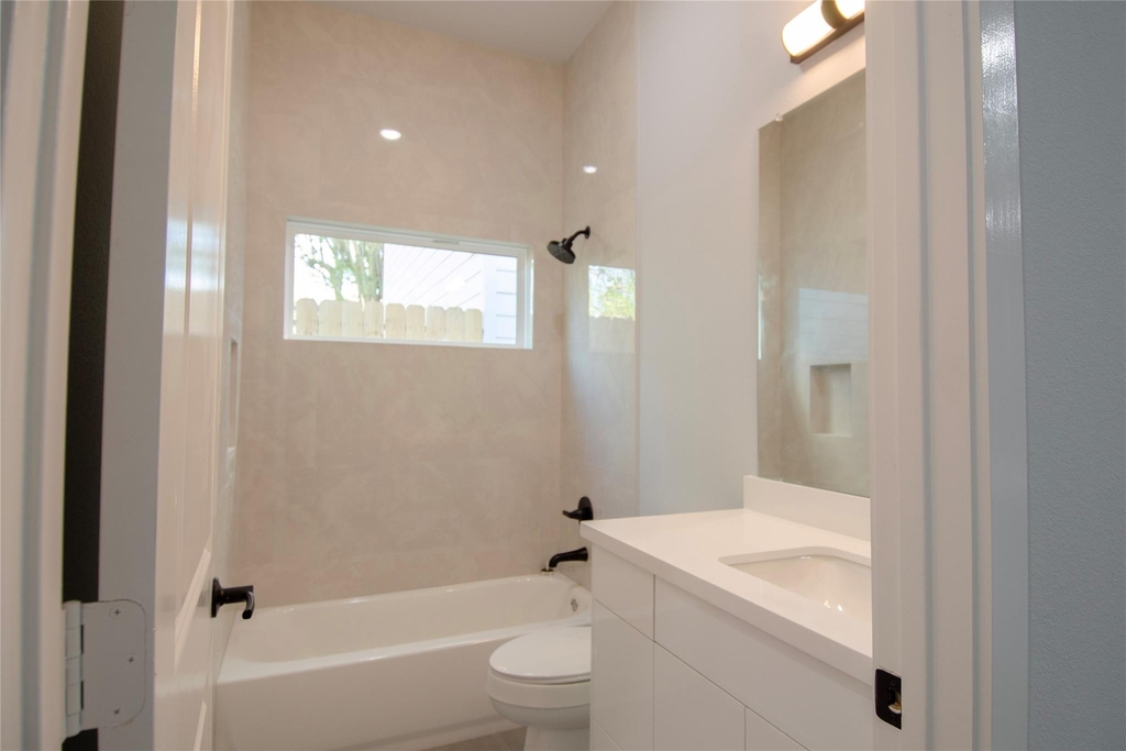2830 Mansfield Street - Photo 10
