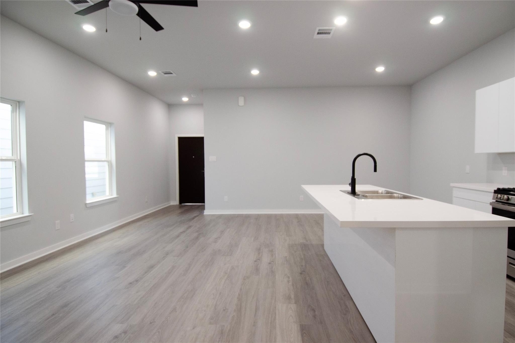 2830 Mansfield Street - Photo 4