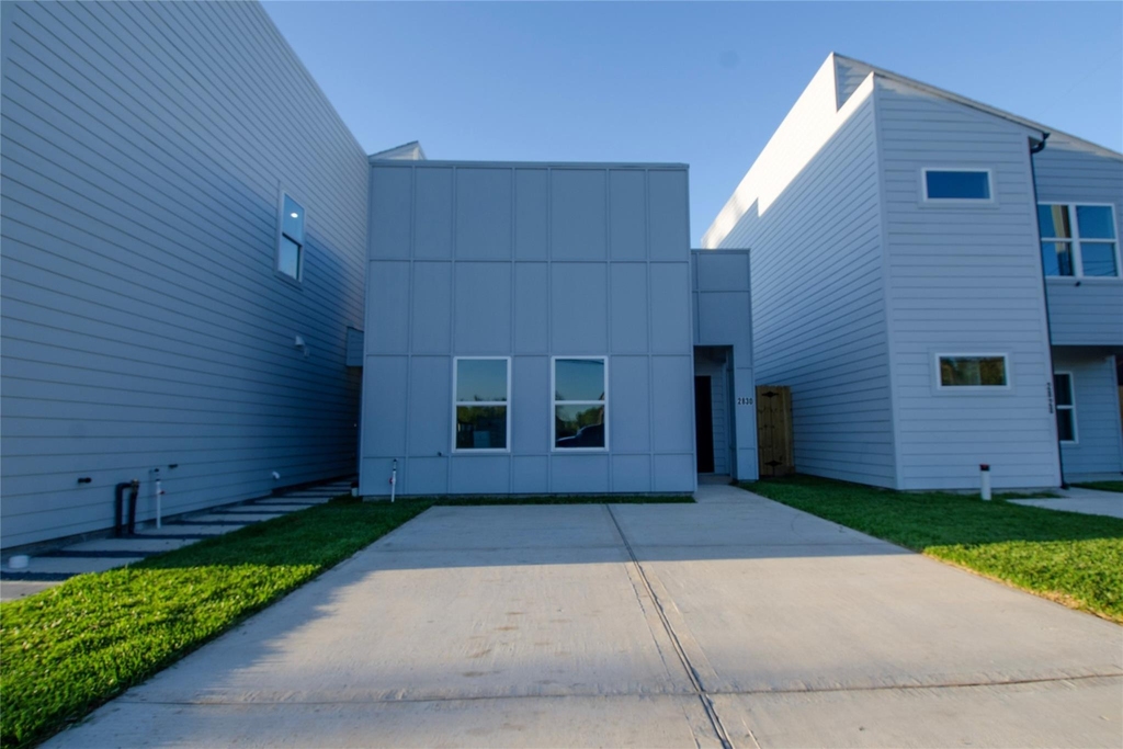 2830 Mansfield Street - Photo 1