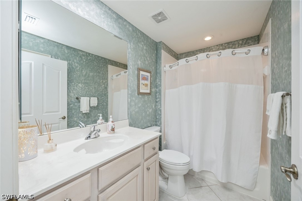 8200 Saratoga Drive - Photo 16