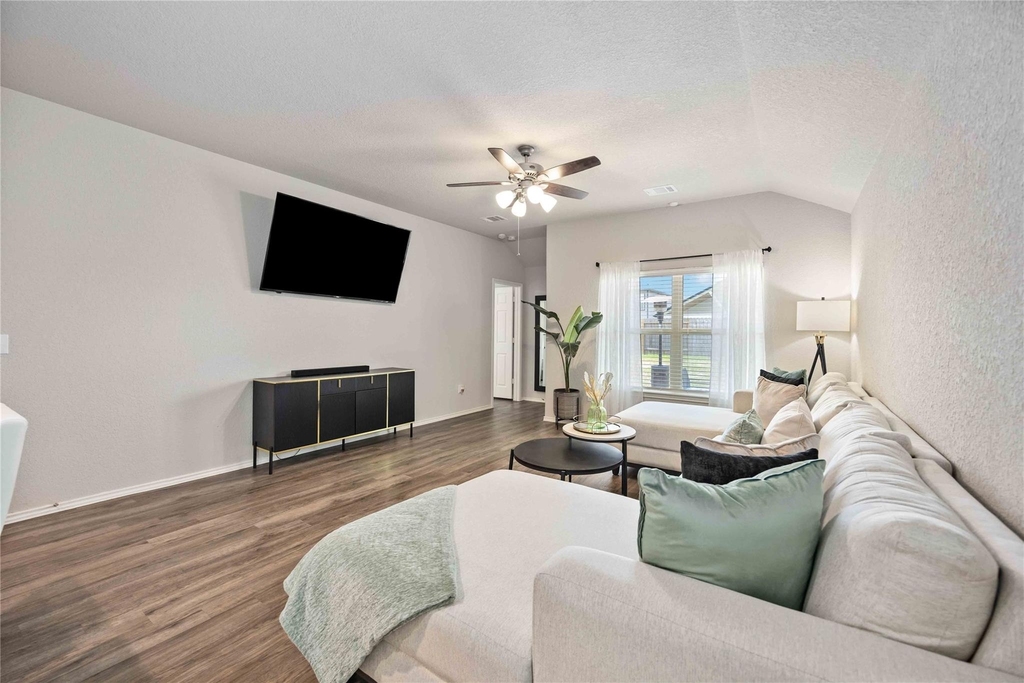 10527 Meadow Saffron Drive - Photo 5