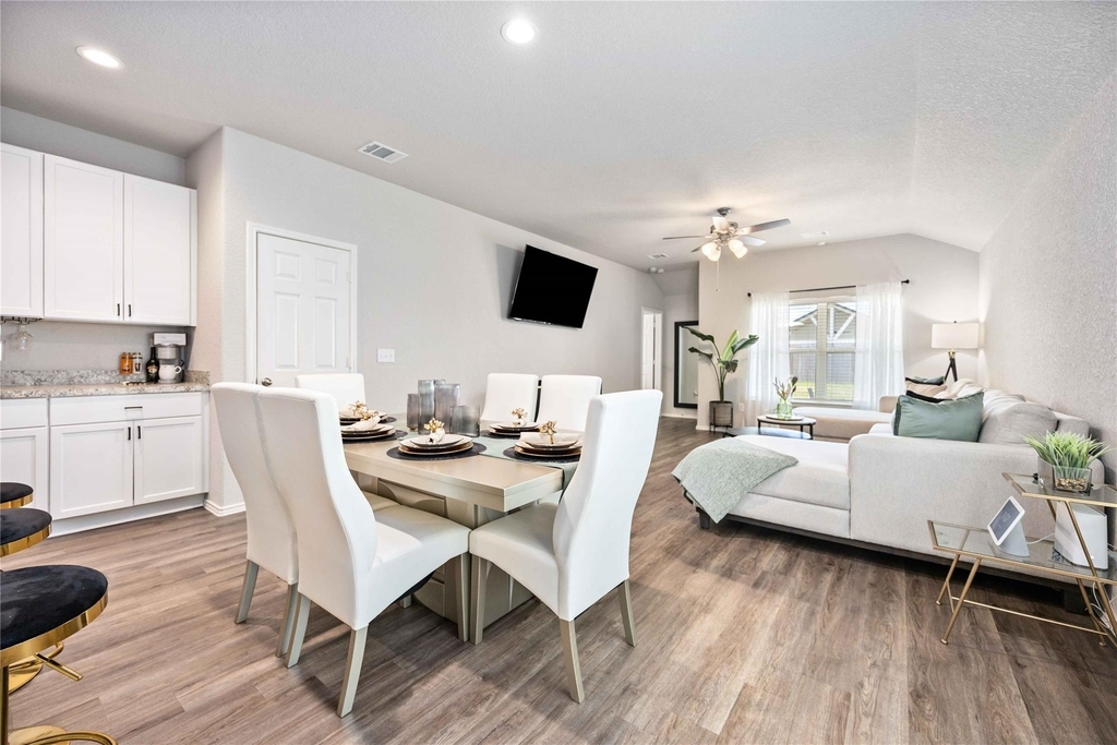 10527 Meadow Saffron Drive - Photo 8