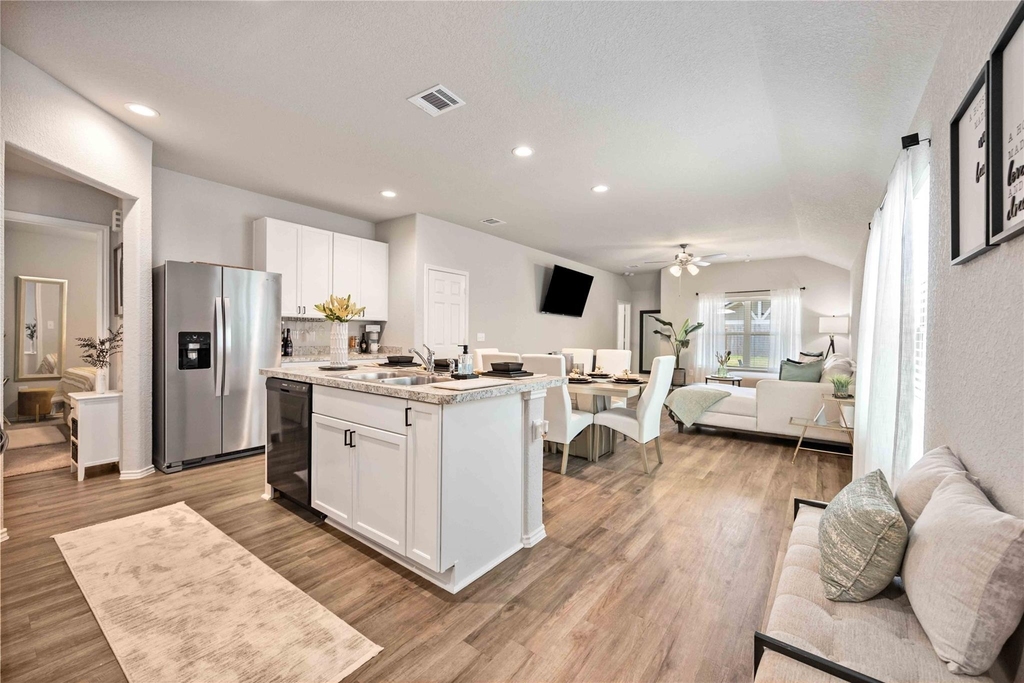 10527 Meadow Saffron Drive - Photo 9