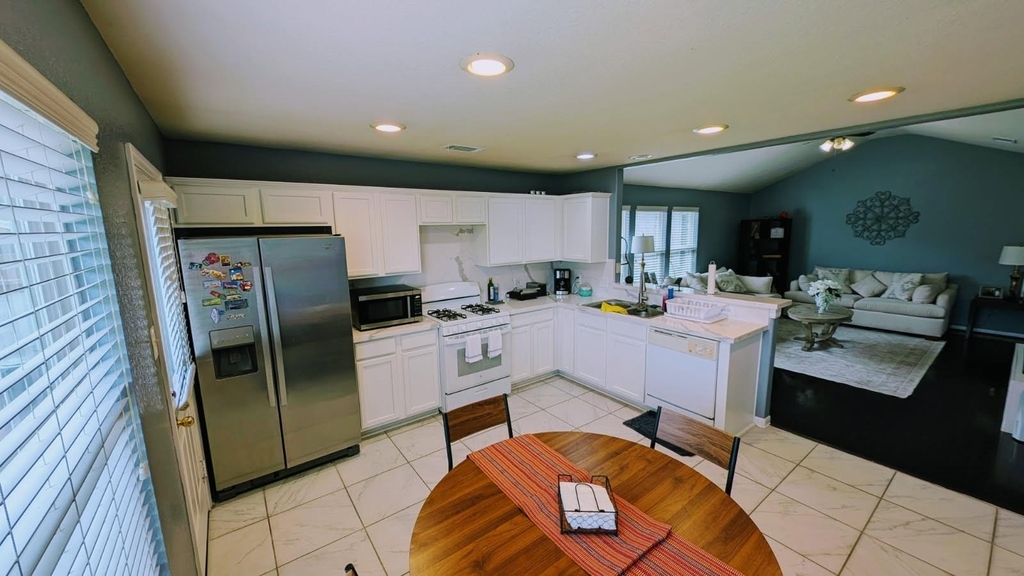 5714 Turner Oaks - Photo 2