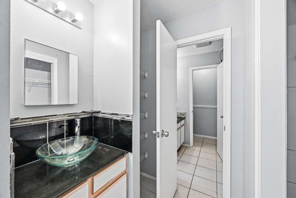 6206 Greenwick Lane - Photo 8