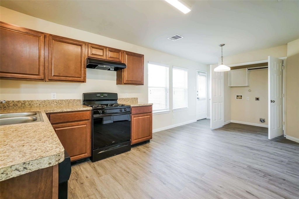 2438 Connors Path Court - Photo 5