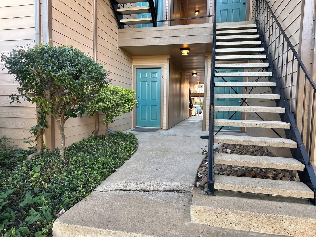 2121 Hepburn Street - Photo 18