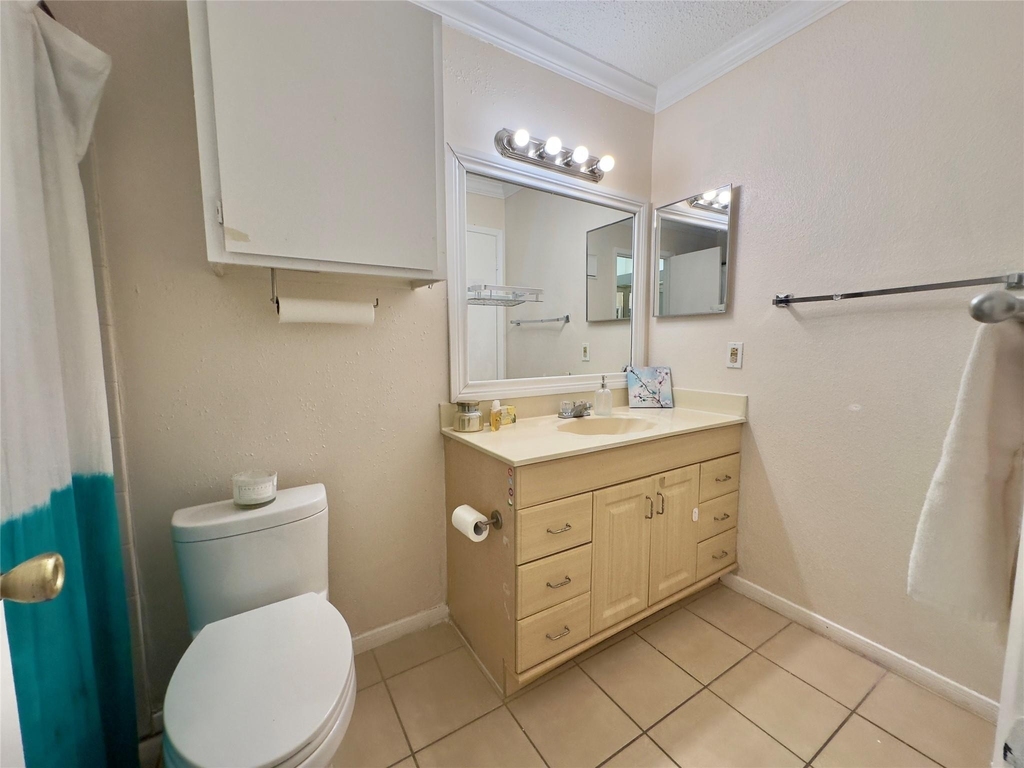 2121 Hepburn Street - Photo 6