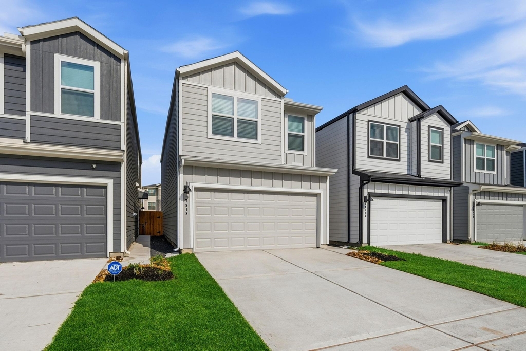 17818 Delmar Heights - Photo 1