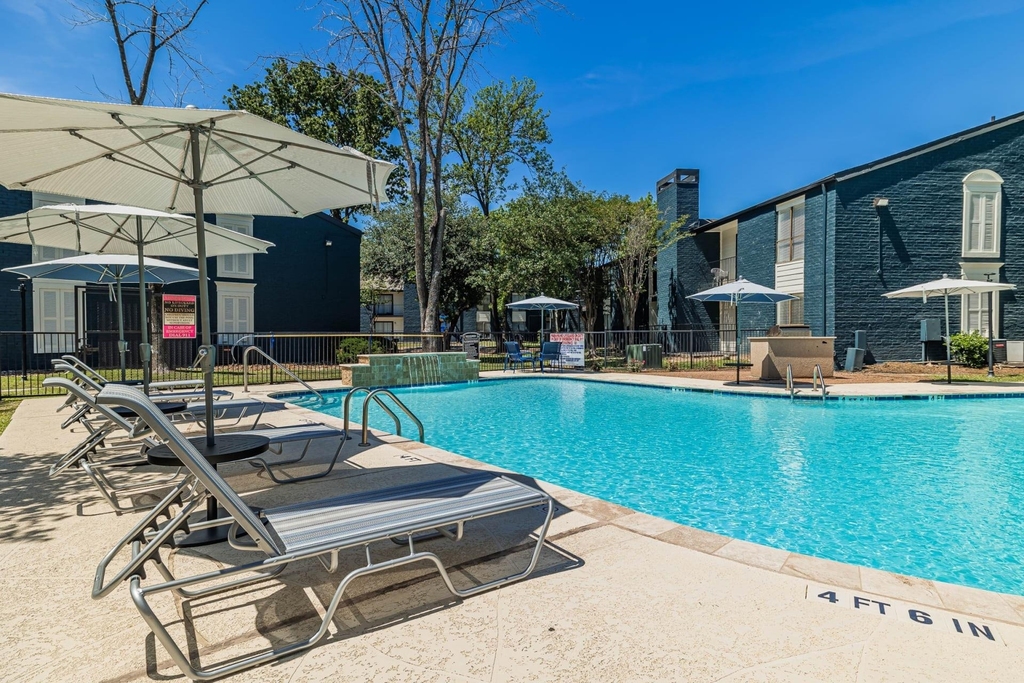 200 Hallow Tree Lane - Photo 3